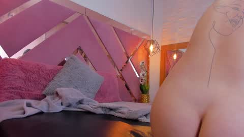 Snapshot of bilie_rouse1 chatting on 01/17/25, 06:15 Bilie online show from 01/17/25, 06:15