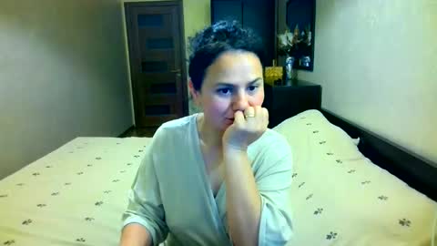 DOM NIKA online show from 05/18/26, 09:31