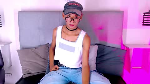 B-I-L-L-I-E 3 online show from 09/23/25, 04:26