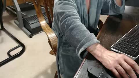 Snapshot of billy471 chatting on 03/10/25, 12:04 billy471 online show from 03/10/25, 12:04