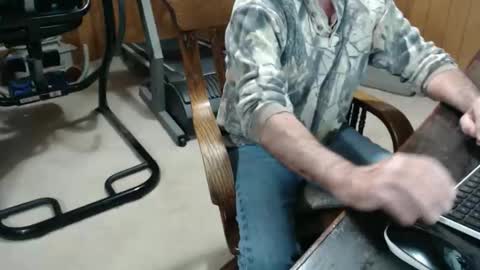 Snapshot of billy471 chatting on 11/26/25, 11:28 billy471 online show from 11/26/25, 11:28