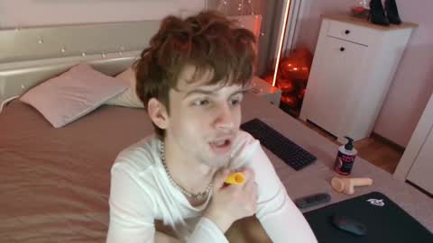 Snapshot of bimbo_boy_ chatting on 05/29/26, 02:04 Bimbo boy online show from 05/29/26, 02:04