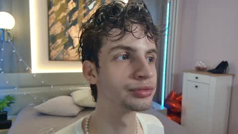Snapshot of bimbo_boy_ chatting on 06/07/26, 01:26 Bimbo boy online show from 06/07/26, 01:26