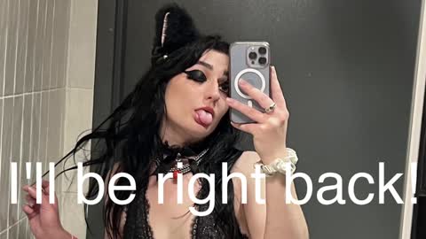 Snapshot of bimbokitten666 chatting on 12/04/24, 03:15 Danny online show from 12/04/24, 03:15