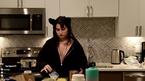 Snapshot of bimbokitten666 chatting on 12/31/24, 08:59 Danny online show from 12/31/24, 08:59