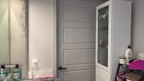 Snapshot of bimbokitten666 chatting on 09/23/25, 04:37 Danny online show from 09/23/25, 04:37