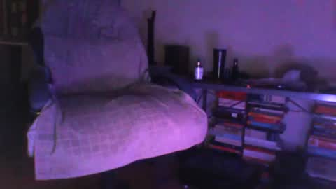 Snapshot of binder2122 chatting on 06/23/26, 08:18 binder2122 online show from 06/23/26, 08:18