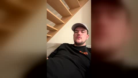 Snapshot of bingeling123 chatting on 03/01/26, 08:00 bingeling123 online show from 03/01/26, 08:00