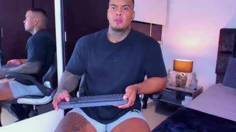 dariux john online show from 03/11/25, 10:42