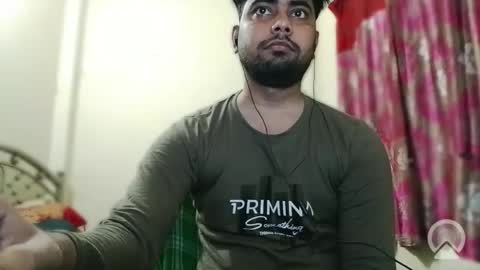 Snapshot of birbikrom104 chatting on 11/04/25, 08:02 birbikrom104 online show from 11/04/25, 08:02