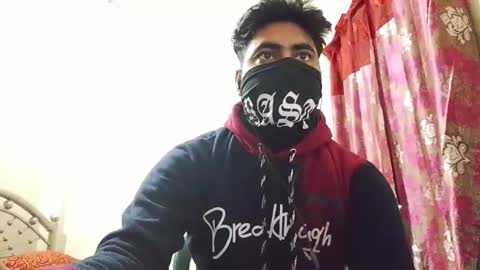 Snapshot of birbikrom104 chatting on 11/11/25, 04:56 birbikrom104 online show from 11/11/25, 04:56