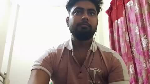 Snapshot of birbikrom104 chatting on 11/16/25, 01:49 birbikrom104 online show from 11/16/25, 01:49