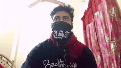 Snapshot of birbikrom104 chatting on 11/17/25, 04:51 birbikrom104 online show from 11/17/25, 04:51