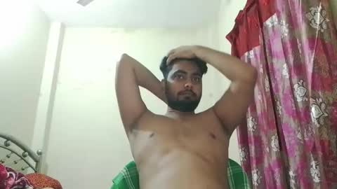 Snapshot of birbikrom104 chatting on 11/17/25, 04:57 birbikrom104 online show from 11/17/25, 04:57