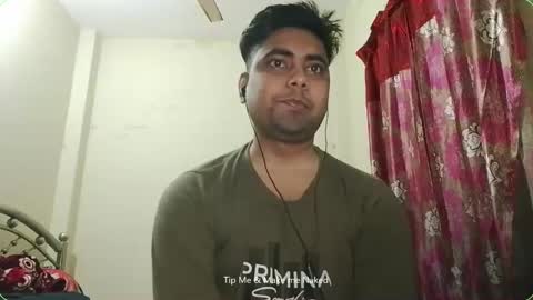 Snapshot of birbikrom104 chatting on 11/21/25, 02:05 birbikrom104 online show from 11/21/25, 02:05