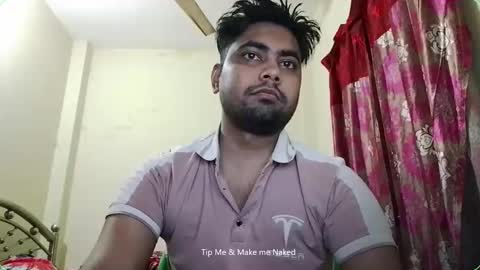 Snapshot of birbikrom104 chatting on 11/30/25, 11:14 birbikrom104 online show from 11/30/25, 11:14