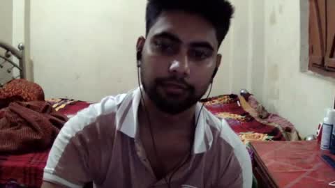 Snapshot of birbikrom104 chatting on 06/24/26, 05:01 birbikrom104 online show from 06/24/26, 05:01