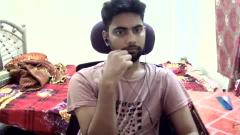 Snapshot of birbikrom104 chatting on 07/02/26, 04:57 birbikrom104 online show from 07/02/26, 04:57