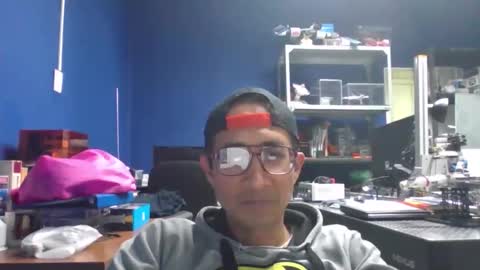 Manu O online show from 04/17/26, 08:45