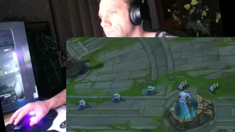 Snapshot of bishopalone2021 chatting on 09/09/25, 07:02 Zdenek online show from 09/09/25, 07:02