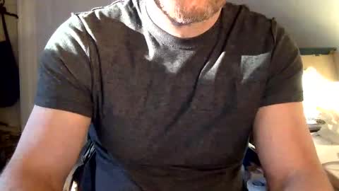 Snapshot of bisonbar chatting on 01/07/25, 08:42 BisonBar online show from 01/07/25, 08:42