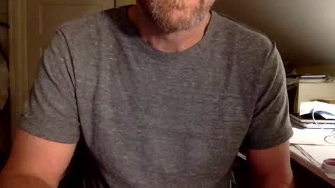 Snapshot of bisonbar chatting on 11/16/25, 10:04 BisonBar online show from 11/16/25, 10:04