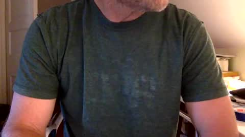 Snapshot of bisonbar chatting on 06/24/26, 04:39 BisonBar online show from 06/24/26, 04:39