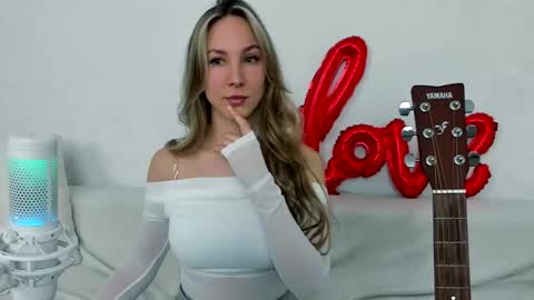 Snapshot of biss_queen chatting on 03/03/26, 07:58 biss_queen online show from 03/03/26, 07:58