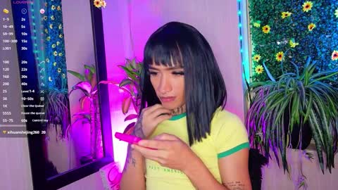 Snapshot of bitch_capelli chatting on 09/16/25, 06:36 .. .. online show from 09/16/25, 06:36