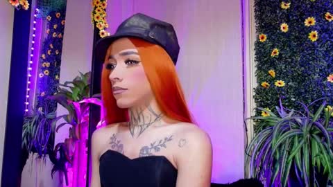 Snapshot of bitch_capelli chatting on 10/26/25, 08:37 .. .. online show from 10/26/25, 08:37