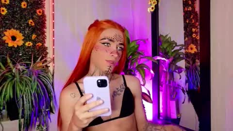 Snapshot of bitch_capelli chatting on 10/31/25, 02:34 .. .. online show from 10/31/25, 02:34