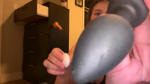 bitchesinthebasement online show from 05/02/26, 03:22