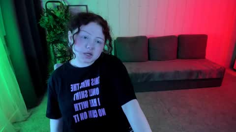 Snapshot of bitchofsun chatting on 01/27/25, 02:35 Nana online show from 01/27/25, 02:35