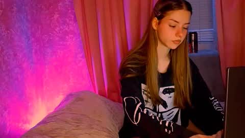 Snapshot of bitter__peach chatting on 03/02/26, 06:26 Margo online show from 03/02/26, 06:26