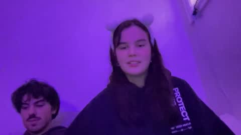 Snapshot of bkws985 chatting on 10/18/25, 01:30 bkws985 online show from 10/18/25, 01:30