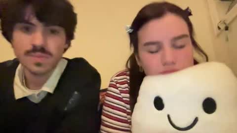 Snapshot of bkws985 chatting on 10/21/25, 12:11 bkws985 online show from 10/21/25, 12:11