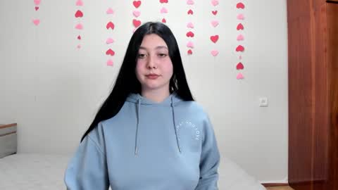 Snapshot of black_berry_bla_ck chatting on 02/27/25, 02:00 black_berry_bla_ck online show from 02/27/25, 02:00