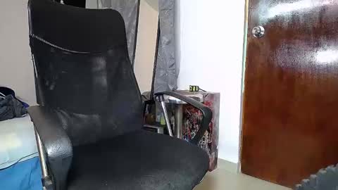 Snapshot of black_diamond_t chatting on 01/09/25, 02:18 Black Diamond online show from 01/09/25, 02:18