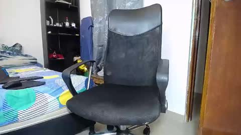 Snapshot of black_diamond_t chatting on 02/02/25, 02:34 Black Diamond online show from 02/02/25, 02:34