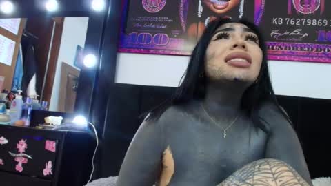 karenth soto online show from 05/19/26, 01:56