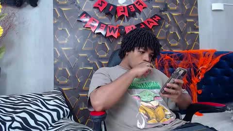 black_king_241 online show from 11/05/25, 03:28