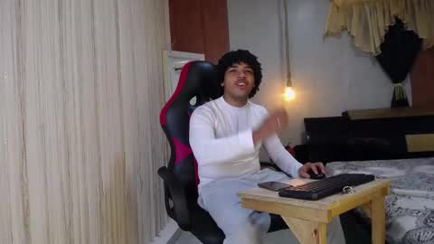 black_king_241 online show from 11/06/25, 02:34