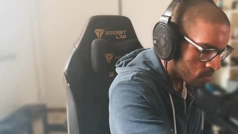 Master online show from 04/12/26, 09:47