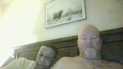 Snapshot of black_n_white4 chatting on 01/19/25, 10:39 black_n_white4 online show from 01/19/25, 10:39