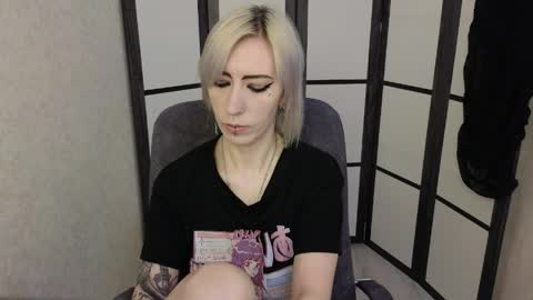 Emily online show from 04/07/26, 08:37