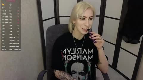 Emily online show from 04/11/26, 08:40