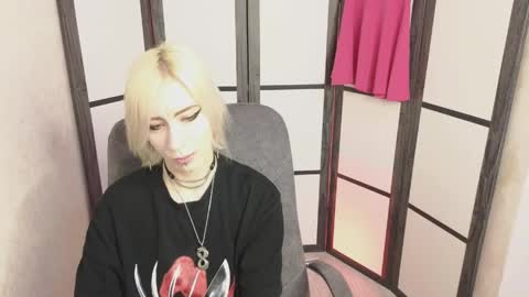 Emily online show from 06/01/26, 08:38