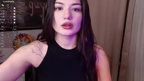 Snapshot of black_pant3r chatting on 12/18/24, 02:42 Mon Mon online show from 12/18/24, 02:42