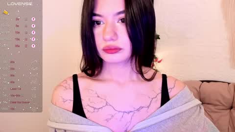 Snapshot of black_pant3r chatting on 01/10/25, 02:46 Mon Mon online show from 01/10/25, 02:46