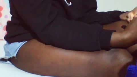 Snapshot of black_queen9 chatting on 07/15/26, 05:18 noel online show from 07/15/26, 05:18